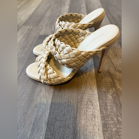 Kimberly Sandal in Vanilla
TONY BIANCO - Picture 4 of 7